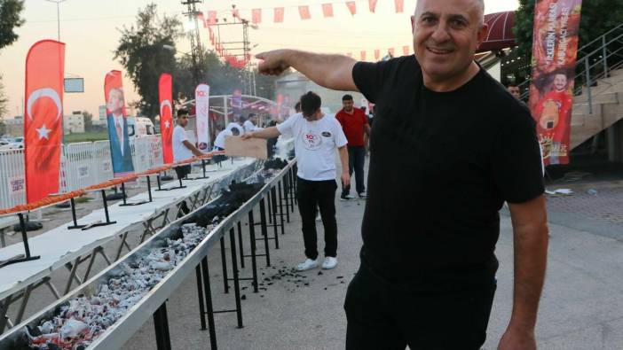 Adanalı kebapçı İstanbul’da 34 metrelik Adana kebap yapacak