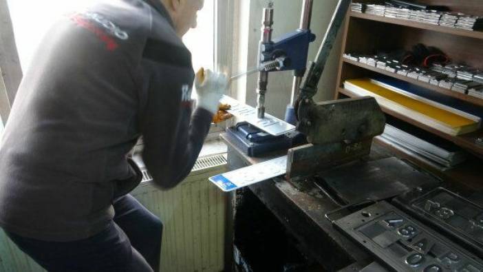 Plakalar teker teker değişecek! Yeni dönem başlıyor