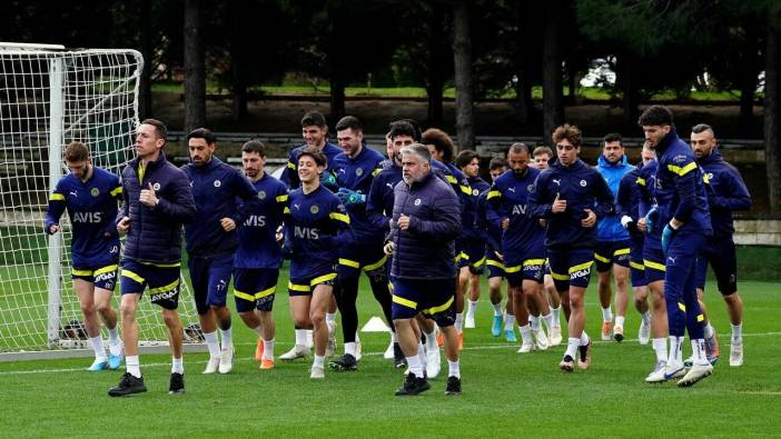 Fenerbahçe zorlu Beşiktaş derbisine hazırlanıyor