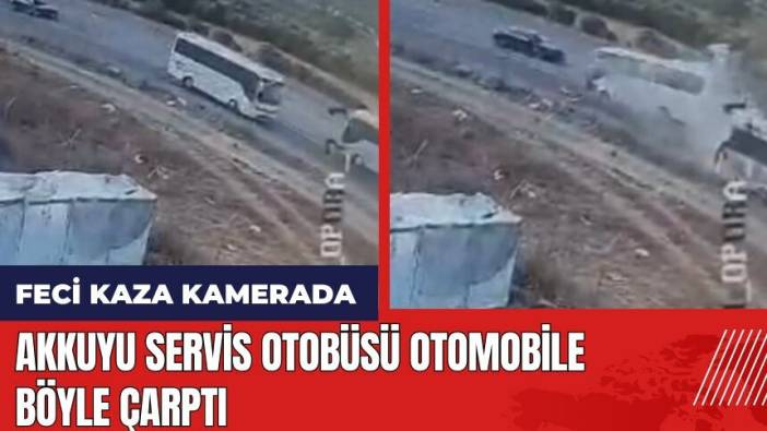 Mersin'deki feci kaza kamerada! Akkuyu servis otobüsü otomobile böyle çarptı