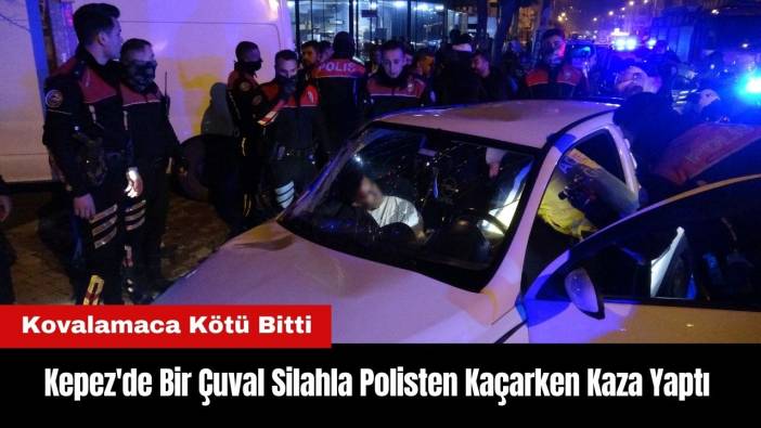 Kepez'de Bir Çuval Silahla Polisten Kaçarken Kaza Yaptı