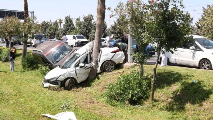 Antalya’da Önce 3 Araca Sonra Polis Otosuna Çarptı! 2 Polis Memuru Yaralı