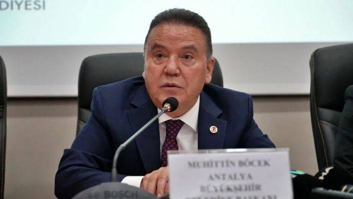 Böcek’ten İsim Kaldırma Tepkisi: “Beni Antalyalıların Kalbinden Silemezler”