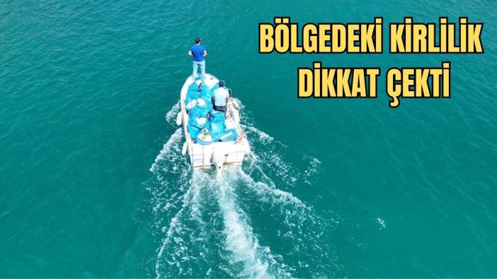 Antalya’da Balıkçı Barınağı’ndan 2 Ton Çöp Çıkarıldı!