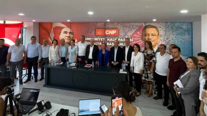 CHP’li Vekiller Antalya’da Konuştu: 'Muhittin Böcek Haksız Yere Tutsak Edildi'