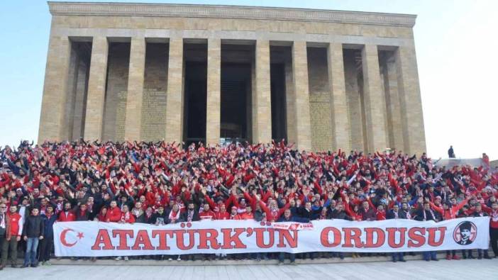Antalyaspor Taraftarı 07 Gençlik Gençlerbirliği Maçı Öncesi Anıtkabir’de