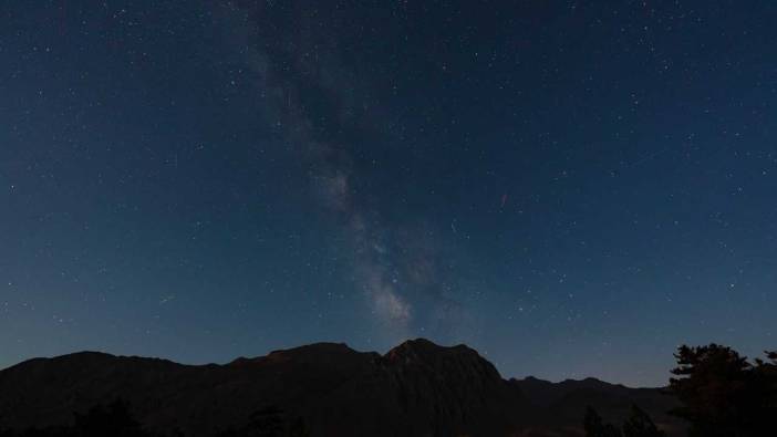 Isparta Melikler Yaylası’nda Meteor Yağmuru Görsel Şölen Yarattı
