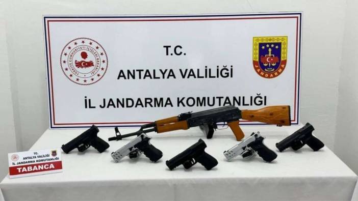 Kepez’de Jandarmadan Silah Ticareti Baskını! 2 Şüpheli Yakalandı