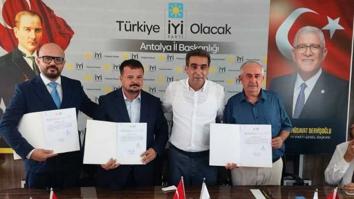 İYİ Parti Antalya’da Yenilenme! Üç İlçe Başkanı Değişti