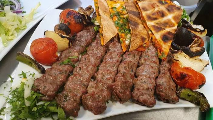 Gerçek Adana Kebabı Nasıl Anlaşılır? İşte Lezzetin Sırrı