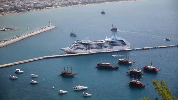 Kruvaziyer Turizminde Çifte Rekor! Antalya’ya 7 Ayda 19 Bin Yolcu Geldi