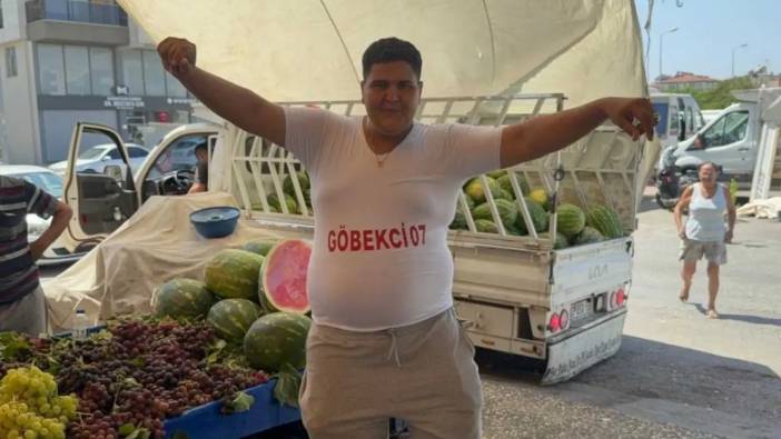 Manavgat’ta Göbek Atarak Karpuz Satınca Sosyal Medyanın Yıldızı Oldu