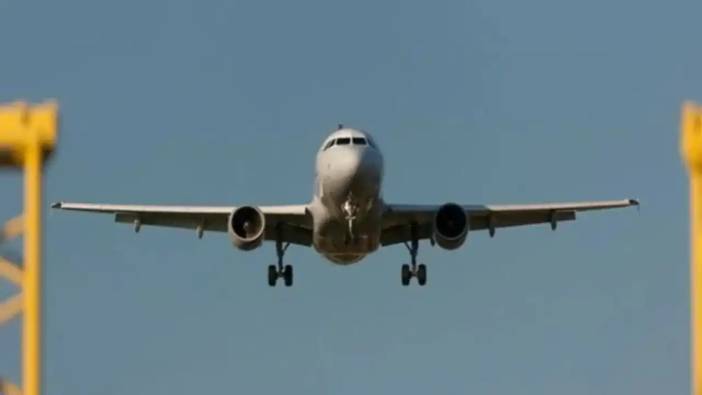 İzmir'den Kalkış Yapan Kıbrıs Uçağı Antalya'ya Acil İniş Yaptı