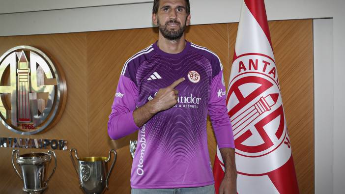 Antalyaspor, İspanyol Kaleci Julián Cuesta’yı Kadrosuna Kattı