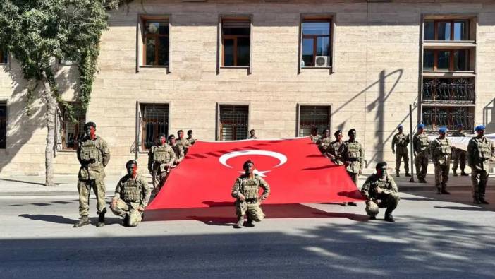Burdur’da Zafer Bayramı Kutlamaları Meydanı Doldurdu