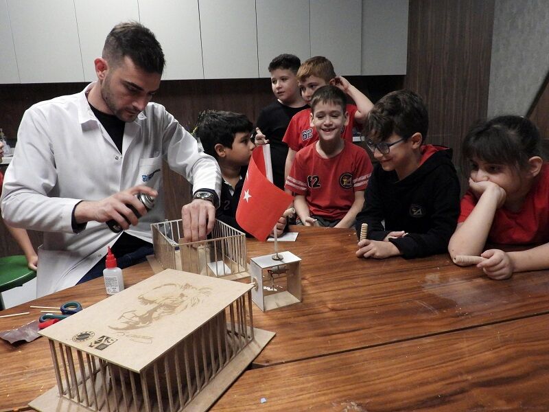 Bilim-Merkezinde-10-Kasima-ozel-atolye_3