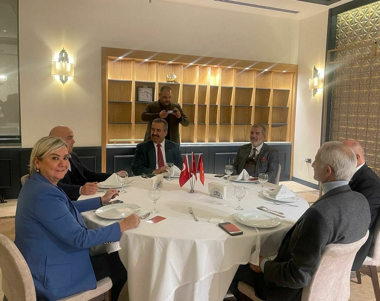 7ac0fe83-8d94-4d95-94b6-285dde279a8b