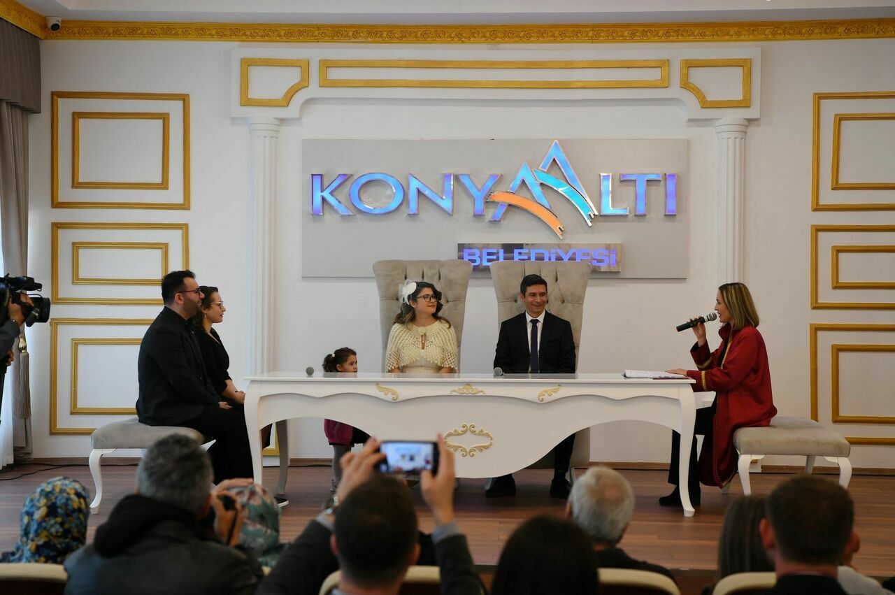 Nikah salonu ilk çiftle kapılarını açtı (6)