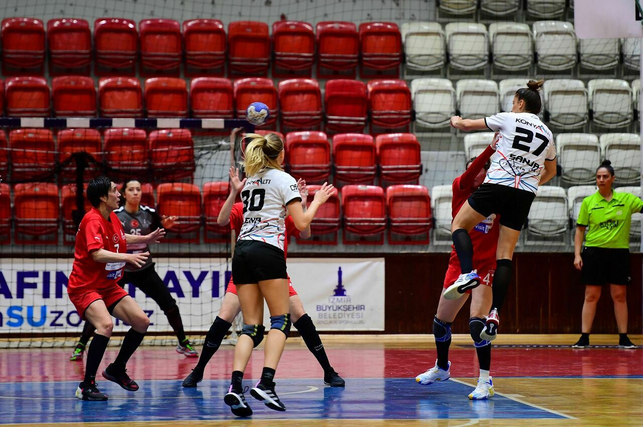 Avrupa __ampiyonu tur pe__inde (4)