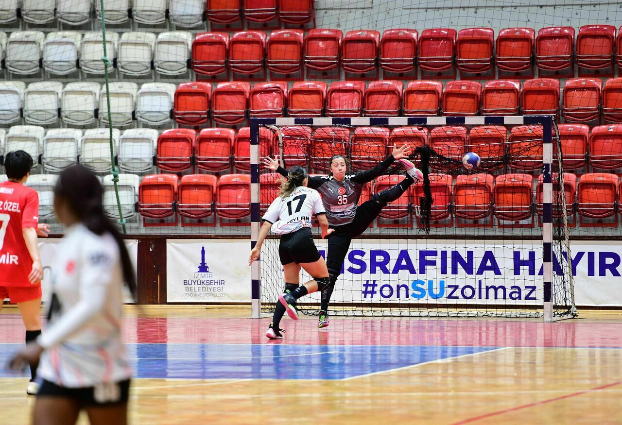 Avrupa __ampiyonu tur pe__inde (5)