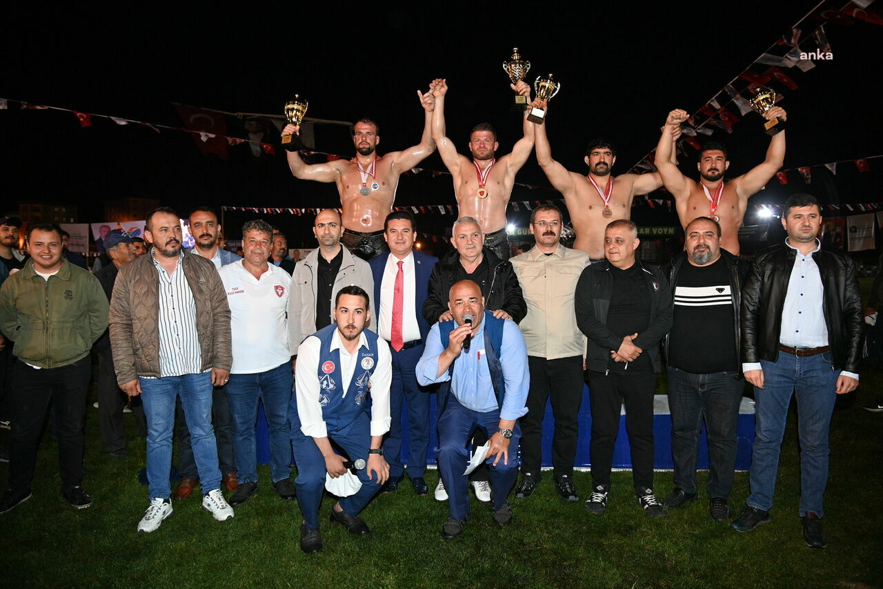 d6c15f92-d304-4d6d-99cd-f29b72633807-w