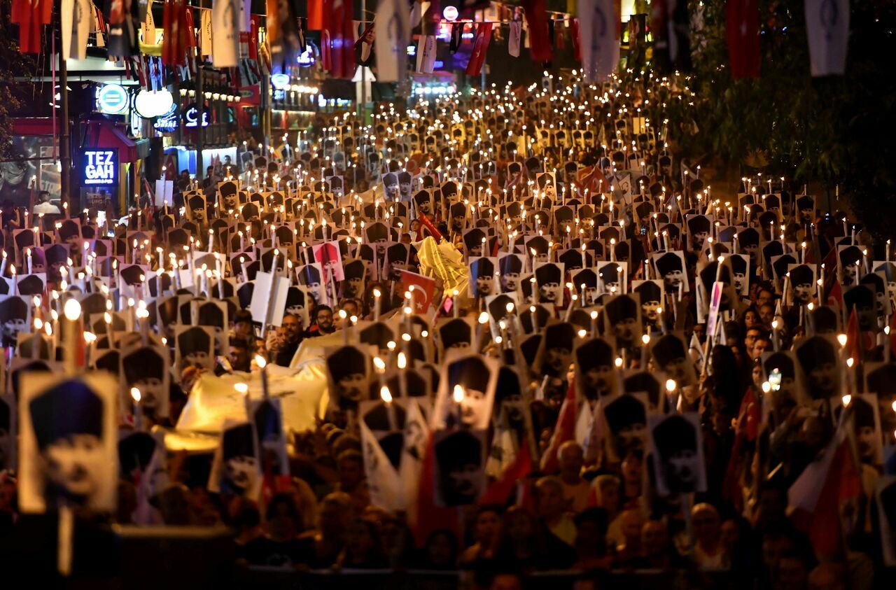 ATA'YA SAYGI YÜRÜYÜŞÜ (2)