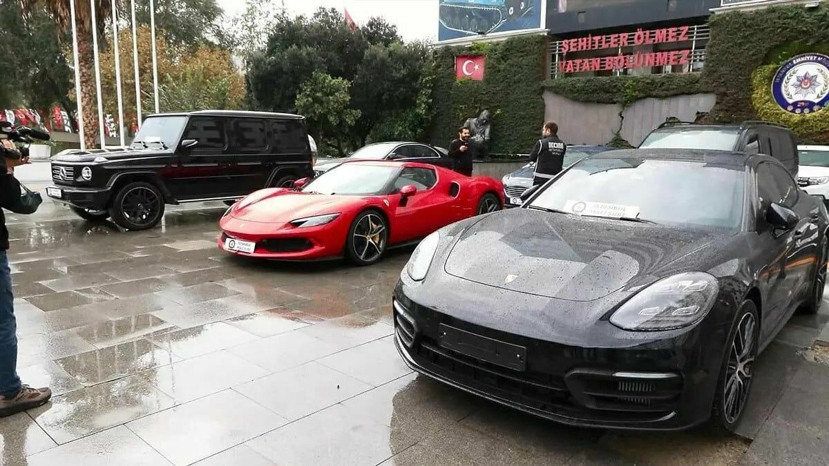 Dilan Polat'ın Lüks Araçları Artık Vatan İçin Hizmet Edecek!