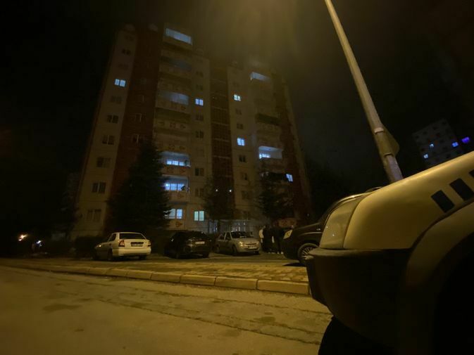 9. Kattan Düşen 17 Yaşındaki Kız Hayatını Kaybetti4 W