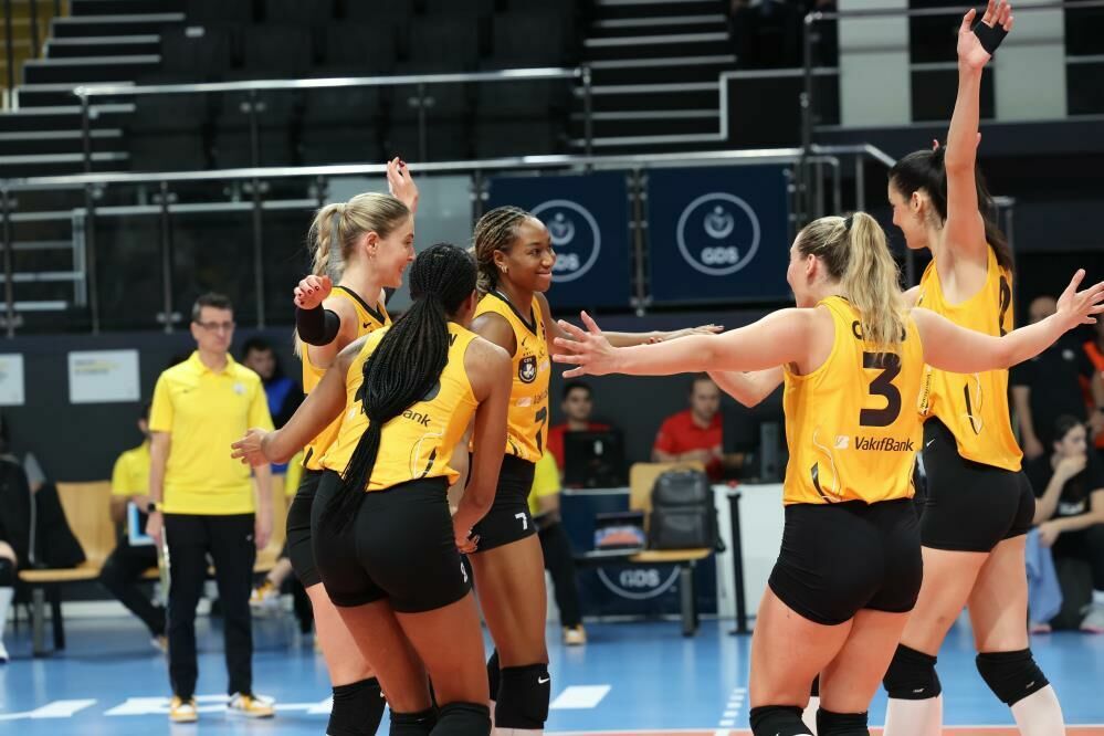 Vakıfbank Şampiyonlar Ligi'nde farklı kazandı