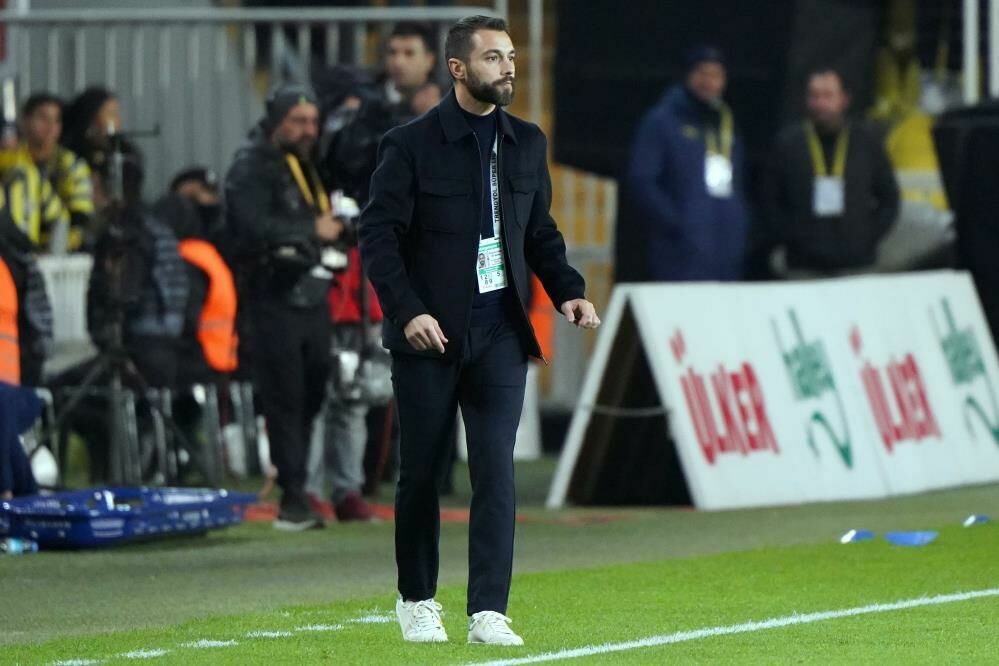 Karagümrük'te flaş ayrılık! Arveladze geliyor