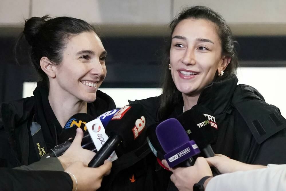 Dünya Şampiyonu Eczacıbaşı Dynavit zaferle yurda dönüş yaptı