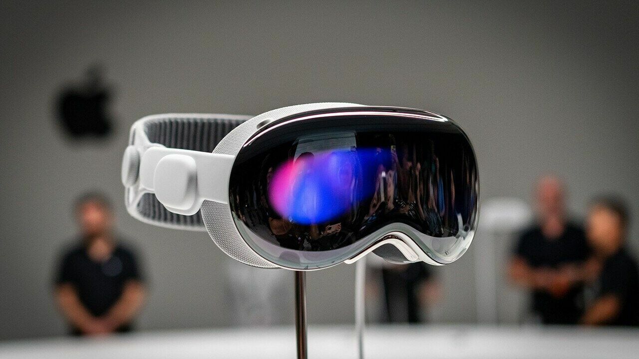 Apple Vision Pro karma gerçeklik gözlüğünün üretimini hızlandırdı