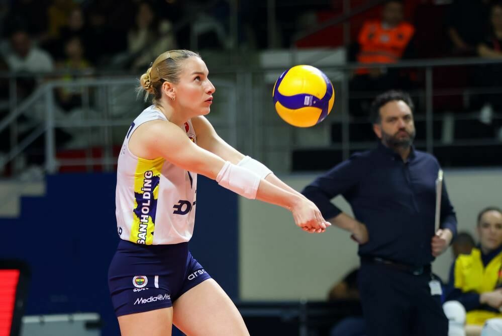 Fenerbahçe Opet farklı kazandı