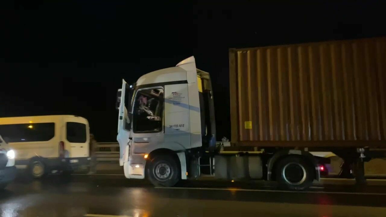 Bakan Yerlikaya Müdahale Etti! Tır Şoförünü Rehin Alan Şahıs Teslim Oldu