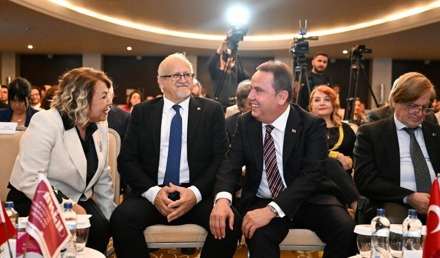 Başkan Böcek Girişimcilik Günleri Ödül Töreninde Sahne Aldı (2)