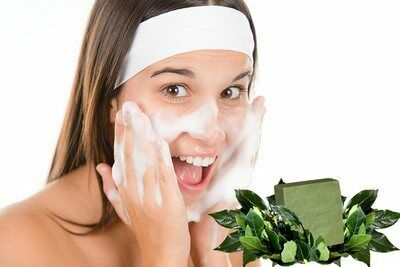 Defne sabunu nedir? Defne sabunu faydaları neler? Nasıl kullanılır? Fiyatı ne kadar?