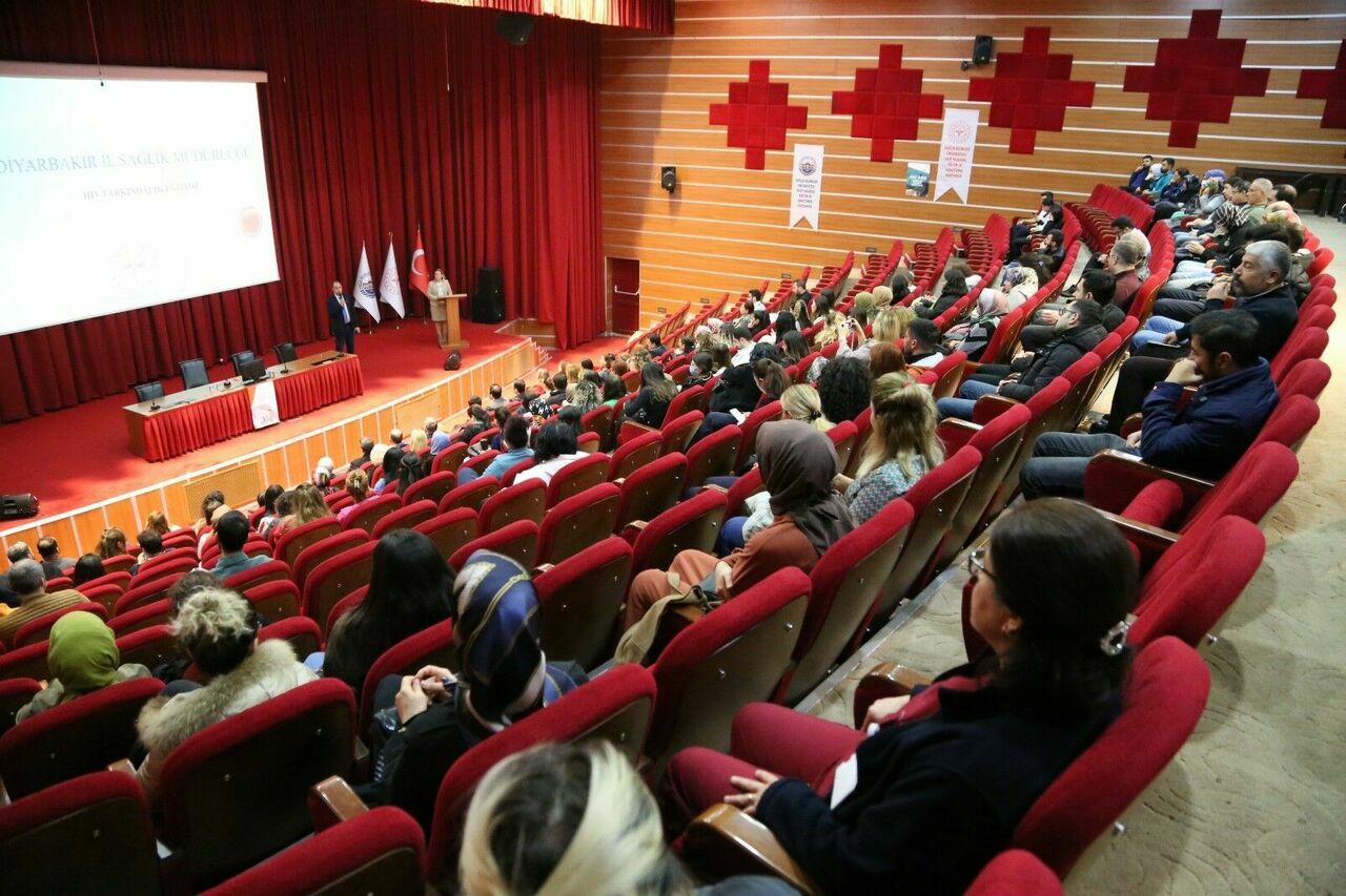 Dünyada 39 Milyon Insan Hiv Ile Yaşamak Zorunda!