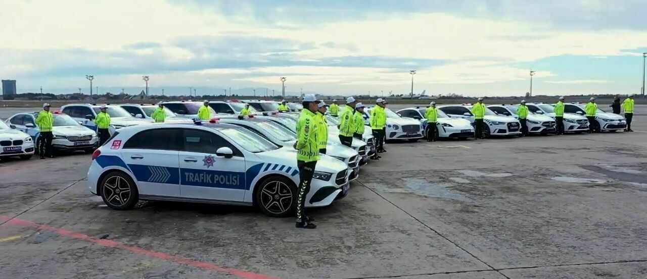 Dilan Polat'ın Lüks Araçları Artık Vatan İçin Hizmet Edecek!