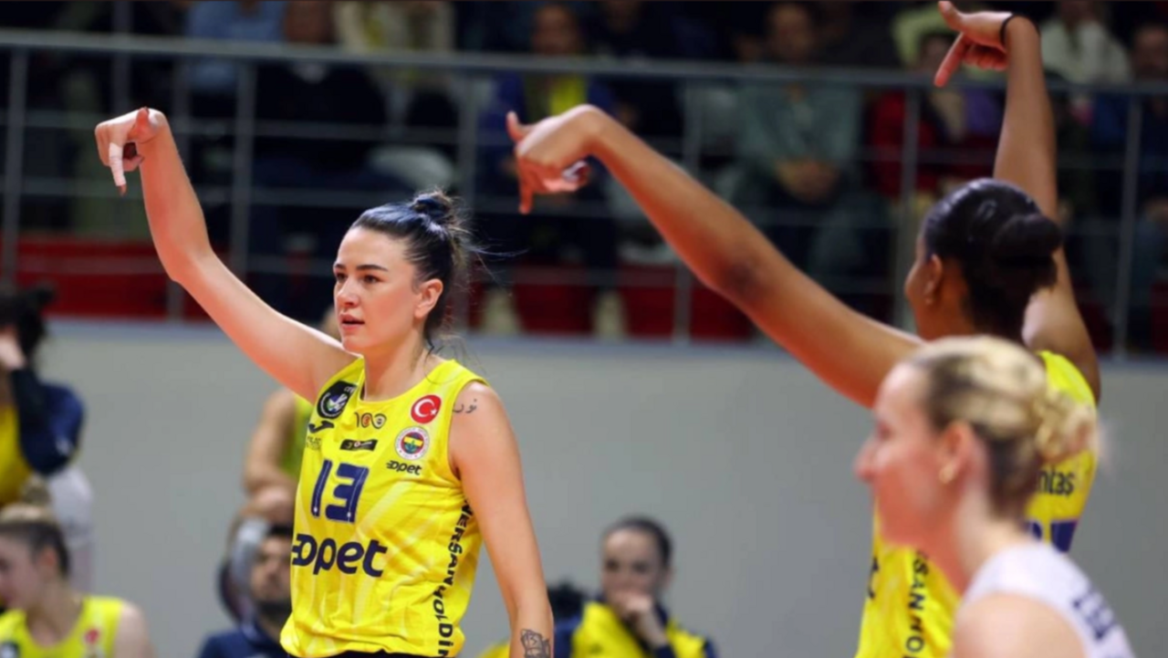 Fenerbahçe Opet farklı kazandı