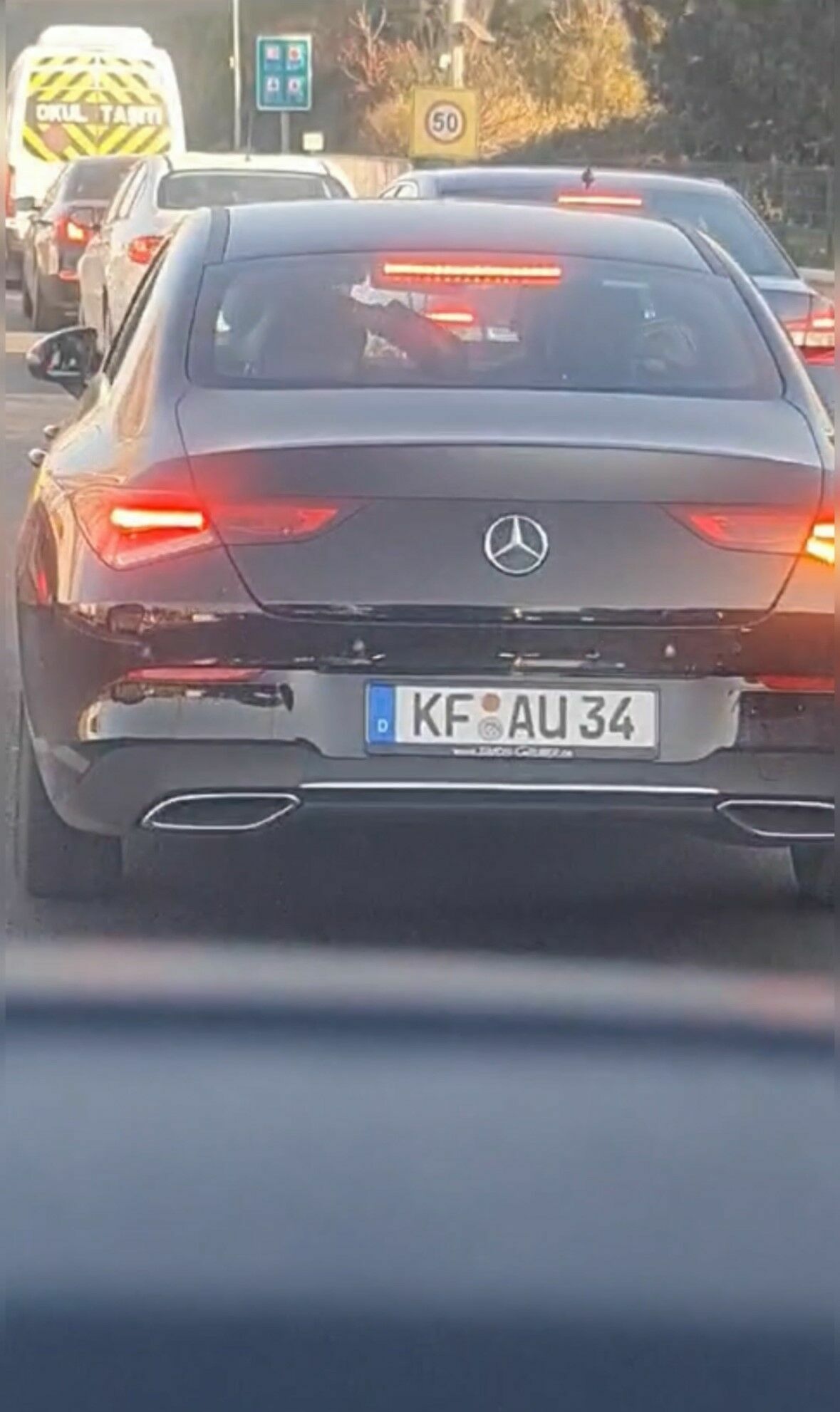 Eşini Engelli Çocuğunun Yanında Darp Etti3