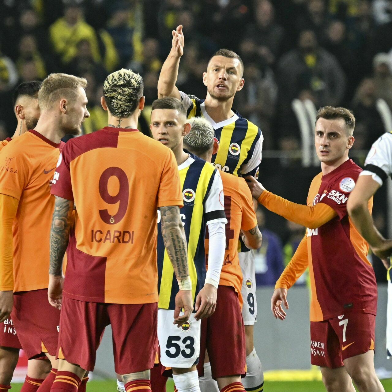 Dzeko'dan Galatasaray'a sert yanıt: 'Her zamanki halleri'