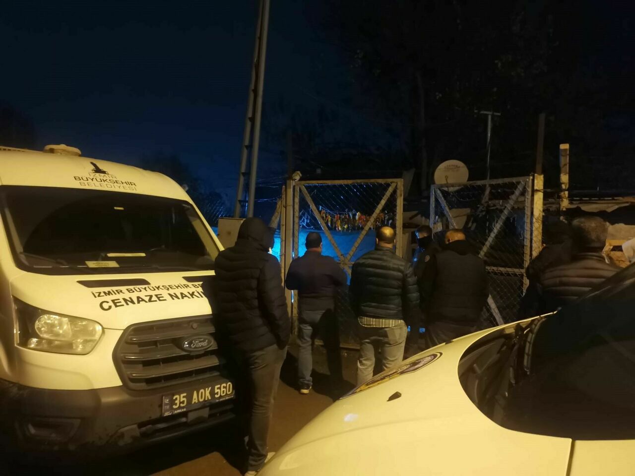 İzmir’de Oğlu Tarafından Bıçaklanan Kadın Hayatını Kaybetti