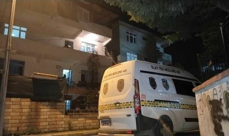 İstanbul’un Pendik ilçesi Esenyalı Mahallesi’nde bulunan bir evde, uyuşturucu madde etkisindeki bir kişi, iddiaya göre tartıştığı Y.T. isimli ev arkadaşını kafasından vurarak yaraladı.