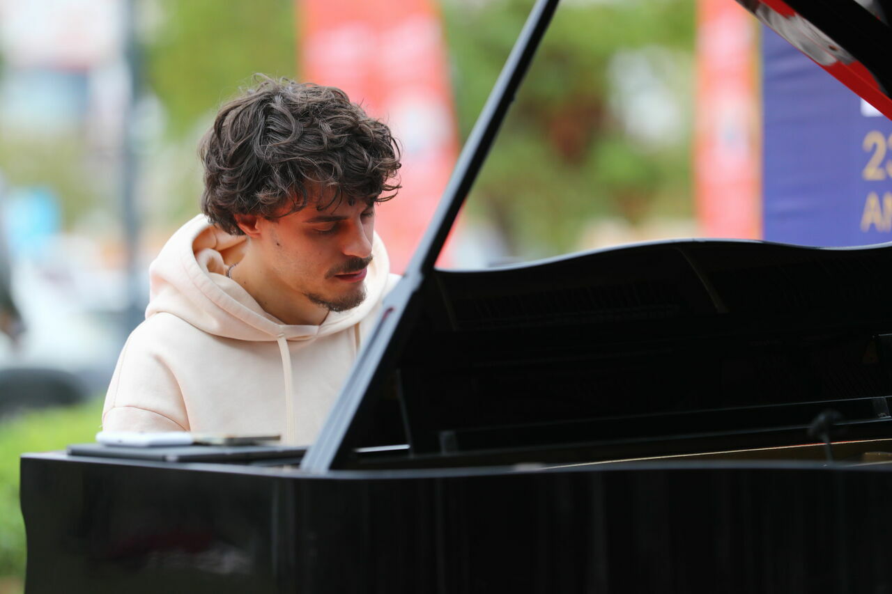 Saat Kulesi ve Cam Piramit'te piyano şöleni (13)