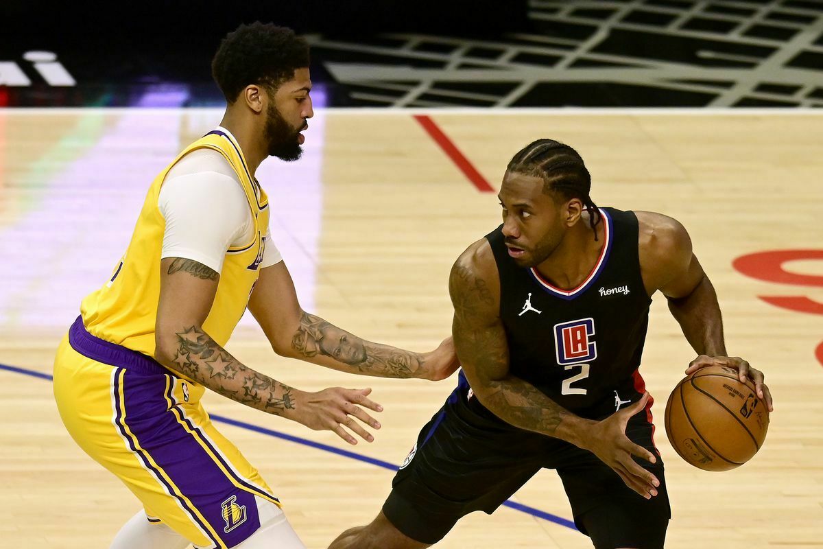 Leonard Clippers'ı Lakers'a karşı taşıdı