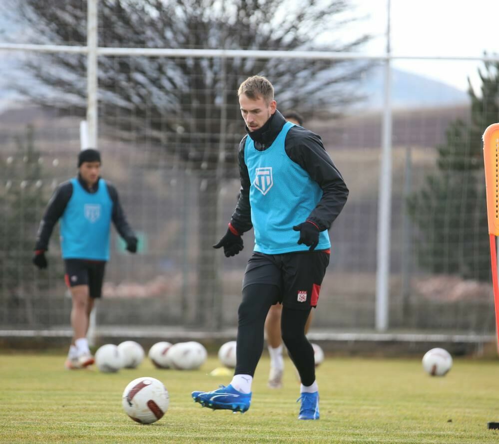 Sivasspor Kayserispor maçı mesaisine devam ediyor
