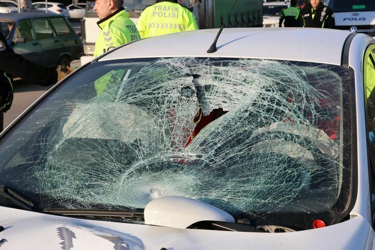 Adana'da Yolun Karşısına Geçmeye Çalışan Yaşlı Adamın Feci Sonu!