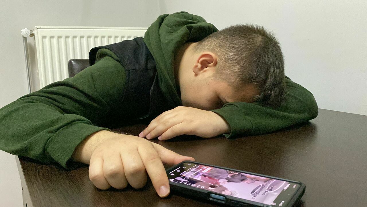 Aşırı Sosyal Medya Kullanımı Uyku Düşmanı