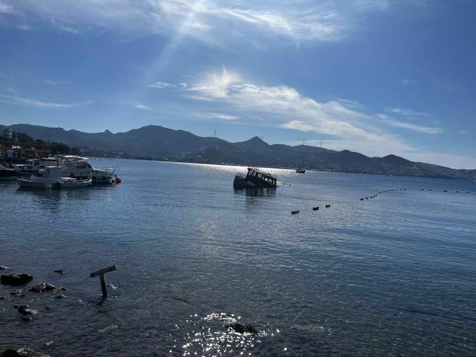 Bodrum'da Fırtına 15 Metrelik Ahşap Tekneyi Batırdı 