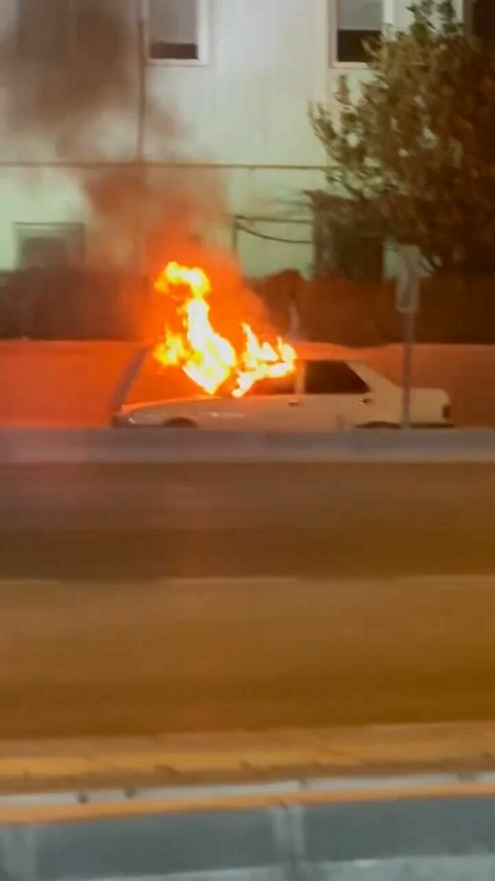 Bursa'da Seyir Halindeki Otomobil Yandı2